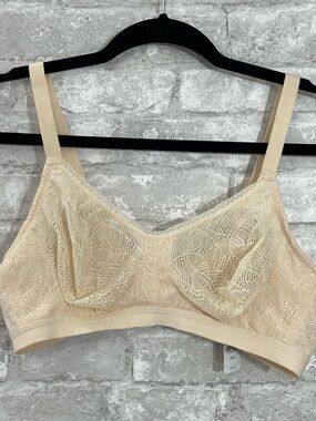 UNDERSTANCE Cream Lace Cate Wireless Soft Cup Bra in Sand